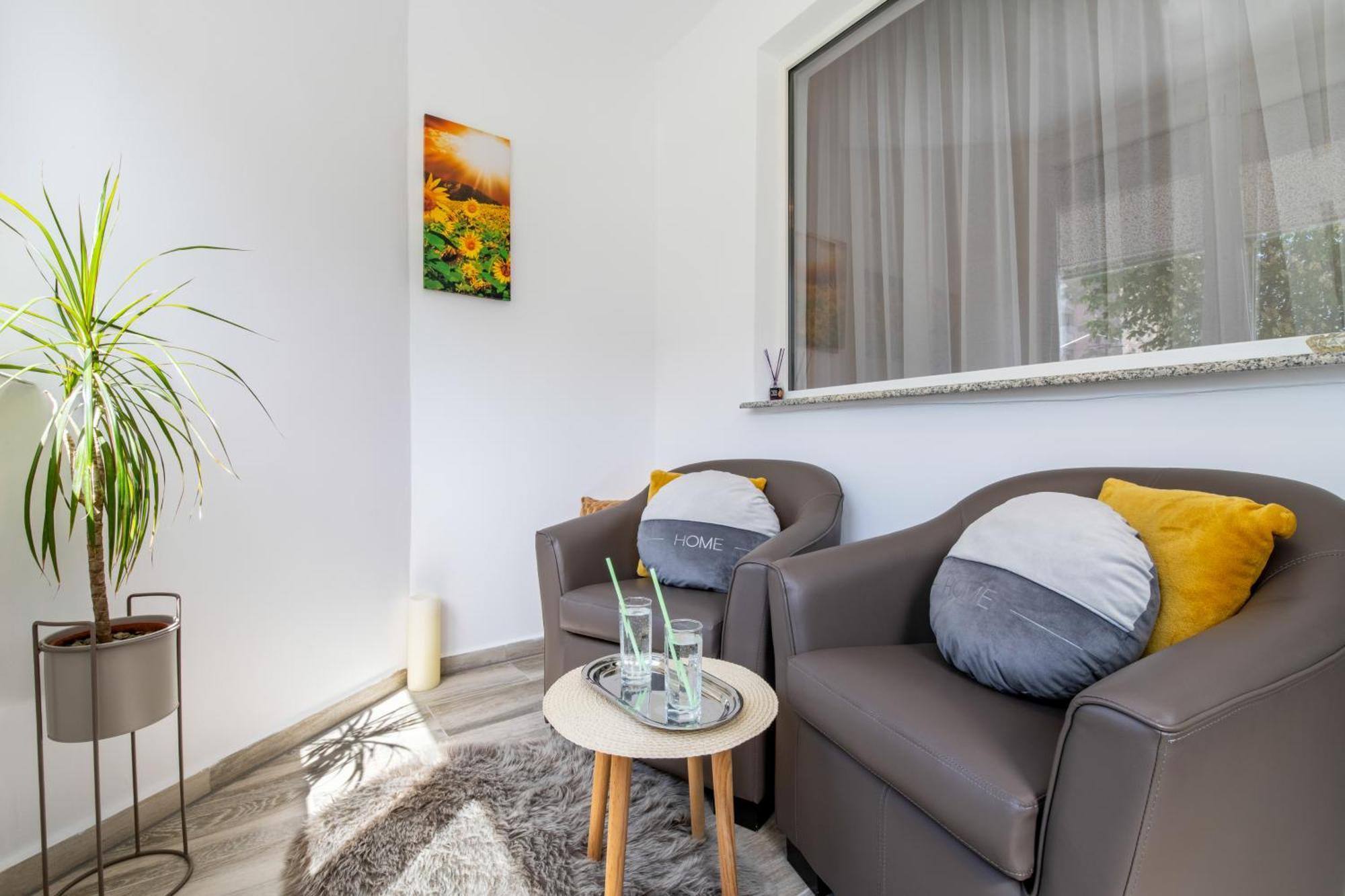 Springhome - Cozy Apartment With Balcony & Parking Brașov Exterior foto