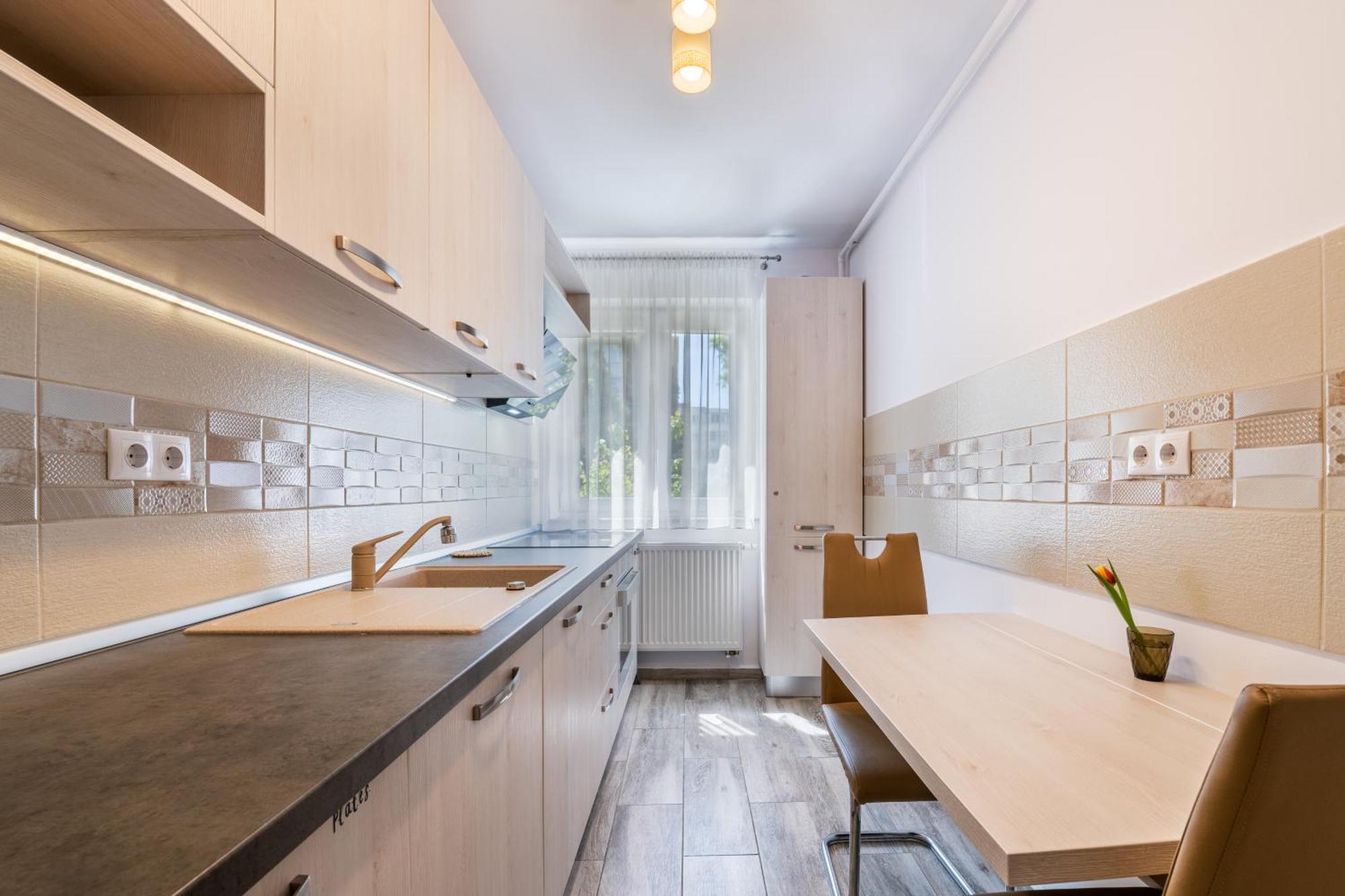 Springhome - Cozy Apartment With Balcony & Parking Brașov Exterior foto
